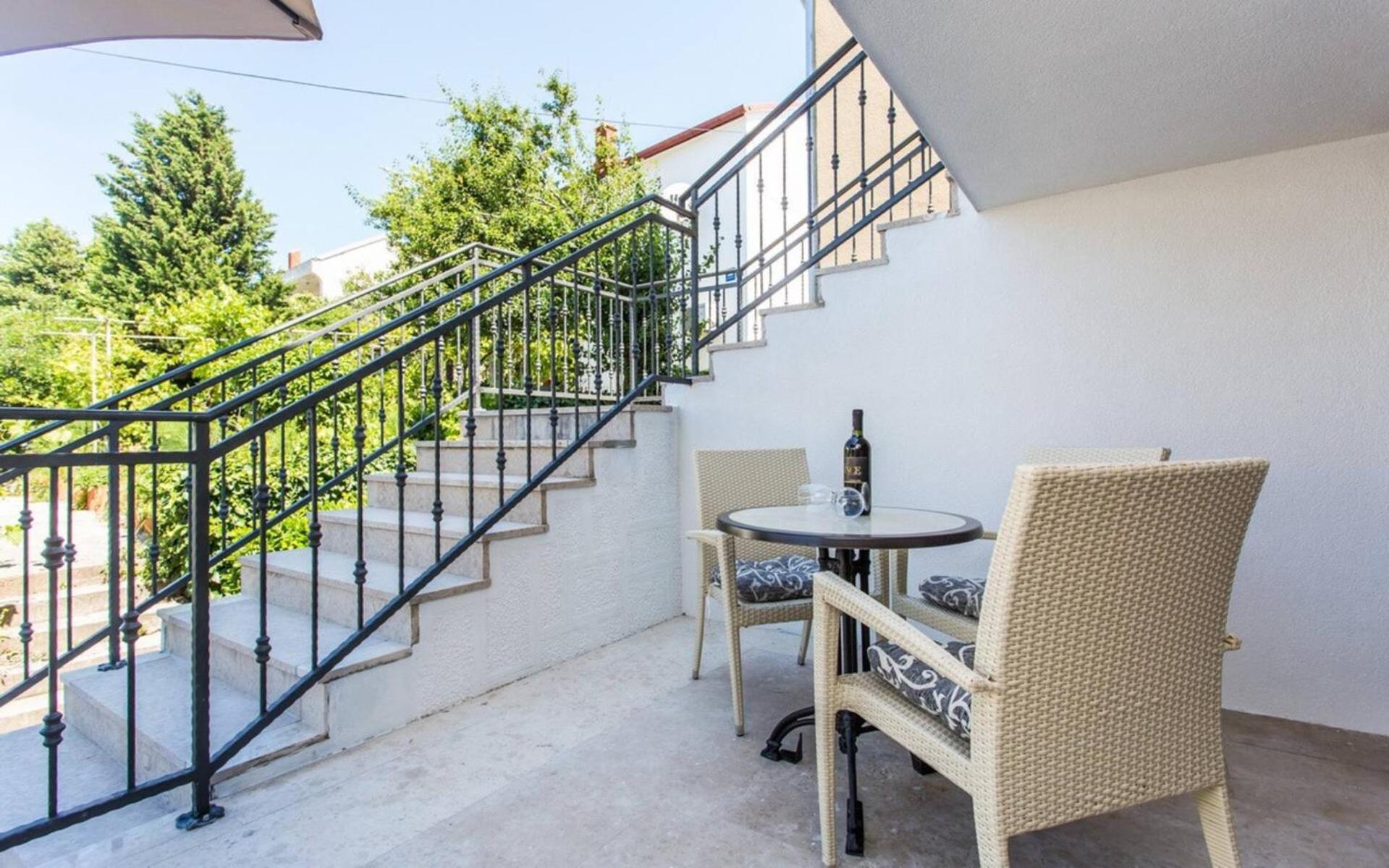 Apartments Bernardeta 1 Baška Екстериор снимка